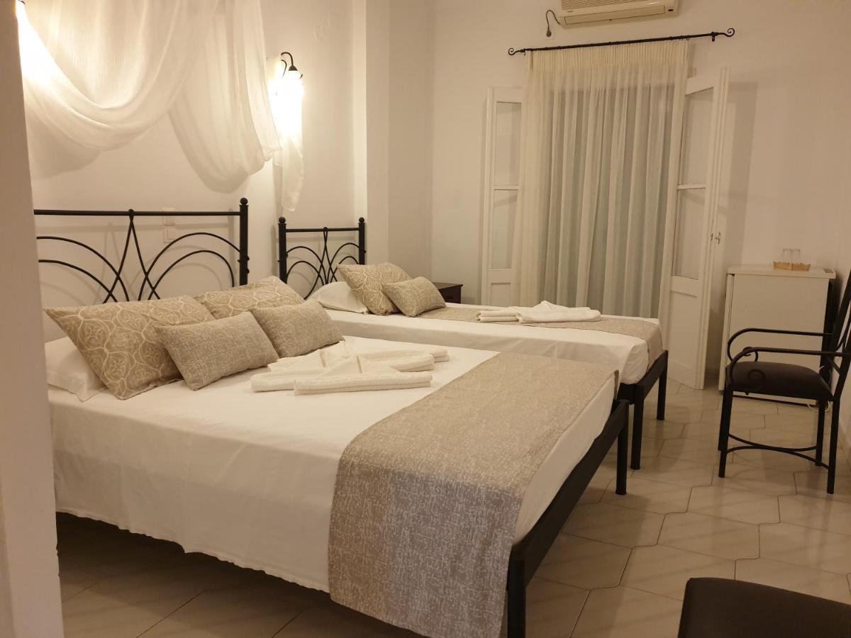 Platis Gialos  Sifnos Hotel Benaki מראה חיצוני תמונה