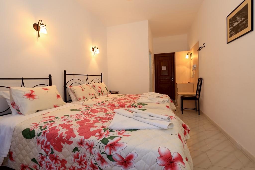 Platis Gialos  Sifnos Hotel Benaki מראה חיצוני תמונה
