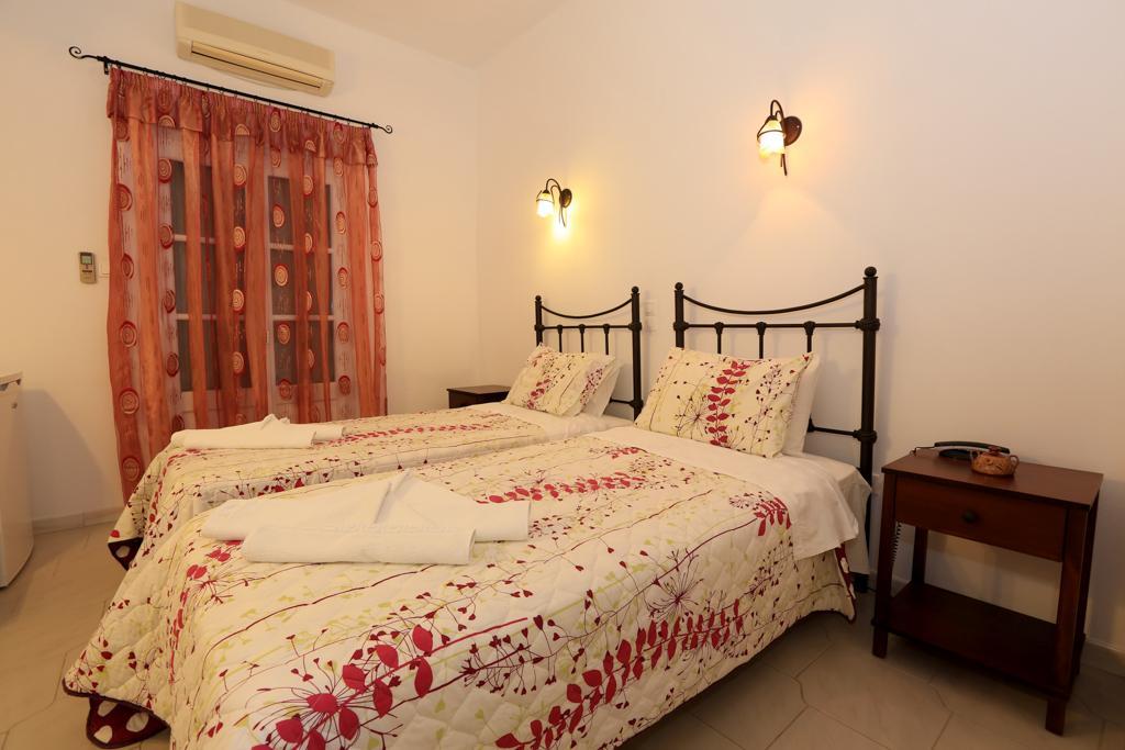 Platis Gialos  Sifnos Hotel Benaki מראה חיצוני תמונה