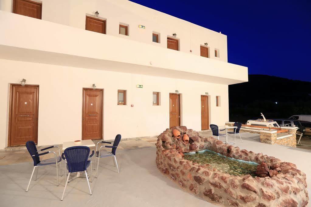 Platis Gialos  Sifnos Hotel Benaki מראה חיצוני תמונה